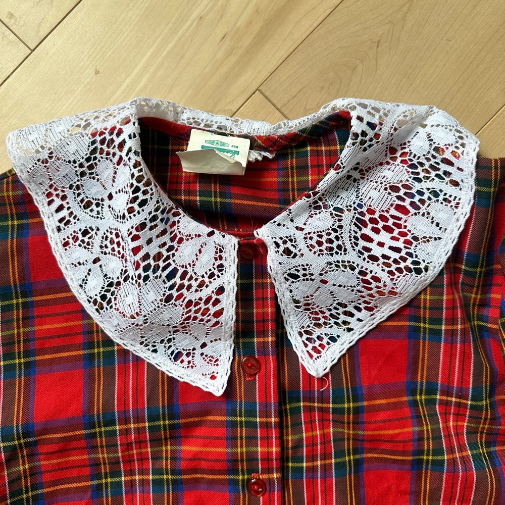 Vintage Shirt with Lace Collar - Picture 3 of 5